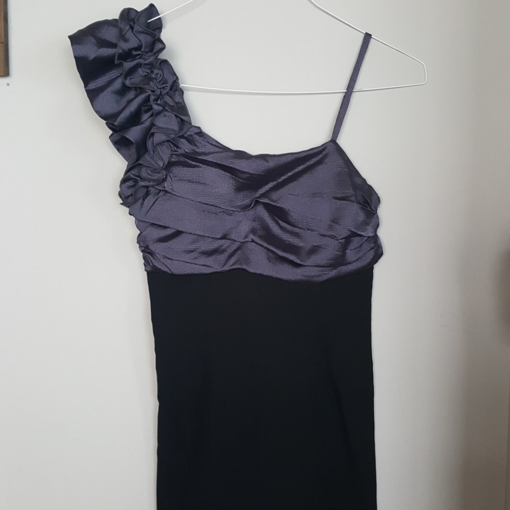 Formal one shoulder color blocked dress